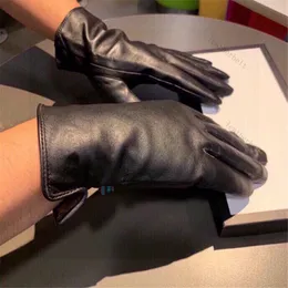 Hochwertige schwarze Handschuhe halten warme Fäustlinge, modische Soft-Touch-Fünf-Finger-Handschuhe für Herren, Outdoor-Leder-Fäustlinge