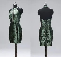 2022 Bling Green Sequined Cocktail Party Dresses Short High Halter Open Back Graduation Homecoming Dress Evening Prom Mini