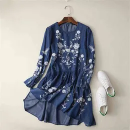 Kvinnor Floral Broderad Denim Dress O Neck Långärmad Sommar Märke Vestido Bordado Plus Storlek Apwm113 210514