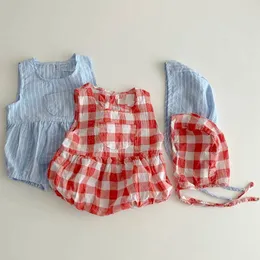 Koreansk stil Baby Boys Jumpsuits Spring Clothing Set Betalt Rompers + Cap 2pcs Tjejer Kläder 210429