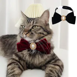 Kot kołnierzy prowadzi Breakaway Bowtie Collar z Pearl Retro Kitten Bow Tie Kitty Puppy Ubrania Akcesoria Regulowane i Handmade