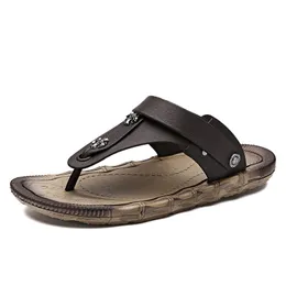 Sell well Men's Sandals Comfortable Breathable and lightweight flip-flops Women's Sandy beach shoes Flip Flops Soft Bottom