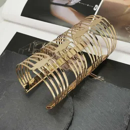 Alloy Opened Long Cuff Bracelets Bangles for Woman Fashion Big Metal Punk Statement Jewelry Pulseiras 2021 Ukmoc Q0719