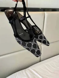 أحذية أخرى 2022 فاخرة G -Slingback Slingals Pump Pump Aria Slingback يتم تقديم أحذية في شبكة أسود مع مشبك زخارف فوار بلورات