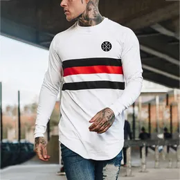 Bieganie T Shirts Mężczyźni Bodybuilding Joggers Rashgard Siłownia Odzież Bawełna Fitness Z Długim Rękawem T Shirt Patchwork Sport Koszula Mężczyźni T200323