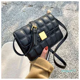 ショルダーバッグのショッピングブランド女性ストラドルガールズの財布ファッションデザイナーのハンドバッグトラレイレザールPU SACラグジュアリー