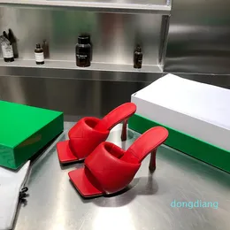 2021 Scivoli piatti Sandali Lido Pantofole da donna in tessuto Ciabatte quadrate Scarpe da donna Scarpe con tacchi alti da sposa Scarpe eleganti 10 colori Alta qualità88