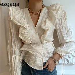 Ezgaga Streetwear Koszulki Kobiety Niewygodne Chic Trójwymiarowe Ruffles Patchwork V-Neck Solid Bluzka Elegancka Koreański Blusas 210430