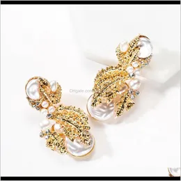 Charm Jewelry Drop Delivery 2021 Temperamento esagerato Lega Foglie Imitazione Perla Diamante Fiore Frutta Orecchini personalizzati Fashi femminile