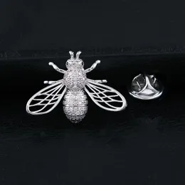 Pins, broscher Fashion Classic Small Bee Brosch För Män och Kvinnor Kläder Collar Tillbehör Högkvalitativ Cubic Zirconia Metal Lapel Pins