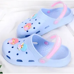 2022 nuove pantofole estive da donna zoccoli sandali da spiaggia in cartone animato antiscivolo comode scarpe da giardino leggere da donna chaussure femme