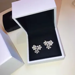 2021 Brand Pure 925 Sterling Silver Jewelry For Women Gold Color Flower Earrings Luck Clover Design Wedding Party Mini Cute Size