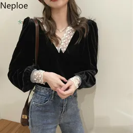 Neploe Vintage Blouse Women Lace Patchwork V-neck Velvet Shirts Tops Solid Color Loose Blouses Woman Blusas Mujer De Moda 210422