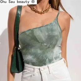 Chu Sau Beauty Ins Green Tie Dye Gilet à épaule unique Printemps Été Slim Mode Camisole Élastique Vente Chic 210508