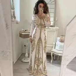 우아한 아이보리 모로코 카프탄 무슬림 이브닝 드레스 긴 슬리브 아플리케 황금 레이스 이슬람 사우디 아라비아 두바이 공식 파티 가운