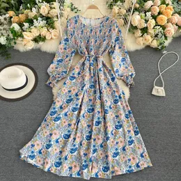 Vintage Floral Dress Women O Neck Long Puff Sleeve Lace up Ruched A-line Dress Autumn Boho Casual Vacation Dress 210419