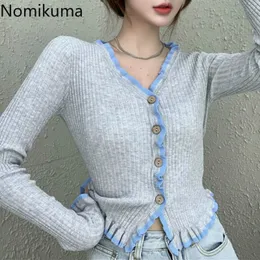 Nomikuma V Neck Långärmad Kort Sticka Toppar Kontrastfärg Singelbröst Tröjor Koreanska Chic Beskuren Cardigan Sueter 3E010 210514