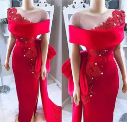 Abiti da sera formali eleganti con spalle scoperte rosse per le donne Guaina in pizzo con applicazioni lunghe abiti da festa Collo trasparente Abiti da ballo su misura