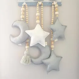 装飾的なオブジェクト図形の北欧の木製ビーズ飾り星ムーンハートキッズルームデコレーションベビーベッドテントハンギングペンダント壁の装飾P