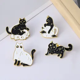 Spöke Svart Färg Katt Djur Emalj Broscher Pin för Kvinnor Mode Klänning Kappa Skjorta Demin Metall Rolig Brosch Pins Märken Promotion Present 2021 Ny design