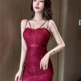 Klubu Klubu Damskie styl, Slim Fit, Deep V z koronki Sling, Hip owinięty Sexy Dress CN (pochodzenie) Poliester 210416