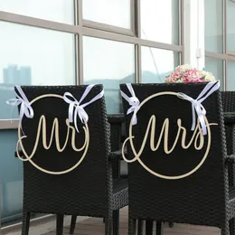 2 pezzi Mr Mrs Wedding Sedia in legno Segno Mr Mrs Sign Hollow Sedia rotonda Bandiera Decorazione della festa nuziale Decor Sign 210408