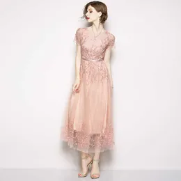 Женщины летний дизайнер элегантный вышитый сексуальный свадебный коктейль партии халат женское розовое винтажное сетка длинное платье Vestidos 210525