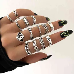 Hi Man 14 Pcs/set Neo-gothic Mixed Yin Yang Figure Feather Elephant Star Moon Sun Ring Women Personality Vintage Jewelry