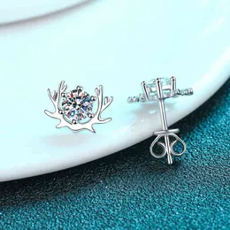 Classic 925 Sterling Silver Pass Diamond Tester Brilliant Cut 0.5 Carat D Färg Moissanite Antlers Stud Örhängen Kvinnor Smycken