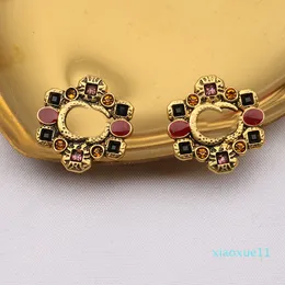 lusso - Orecchini con ciondoli con diamanti colorati retrò Orecchini con borchie con strass a forma di lettera di design per regali di gioielli per ragazze