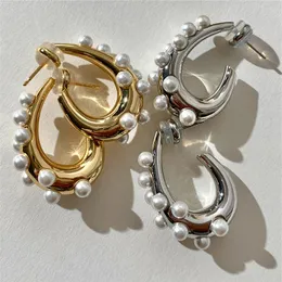 Hoop Huggie AOMU Herbst S925 Retro Mode Geometrische Unregelmäßige Gold Silber Farbe Bogenförmige Metall Perle Ohrringe Für Frauen Geschenke