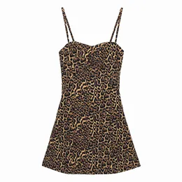 Mulheres Sexy Leopard Strap Vestidos moda senhoras elegante vestido sem costas streetwear feminino chique fino a linha mini vestidos 210427