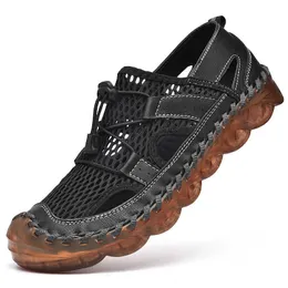 Uppströms skor män sommarspårning vatten sandaler glidande fiske klättring sneakers mens utomhus läder mesh sport skor man y0714