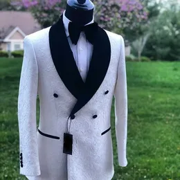 黒サテンショールラペル2個（ジャケット+ブラックパンツ）の新しいアーリンハンドメイドの白いペイズリー（ジャケット+黒いズボン）男性の結婚式のためのディナースーツx0909