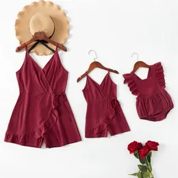 Solid Wine Red Ruffle Matching Rompers(Sling V-neck Rompers for Mom and Girl) 210528