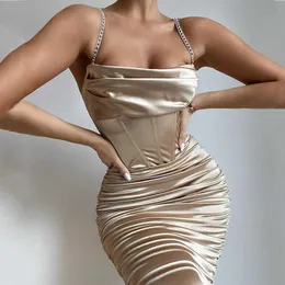 DEAT Women Shoulder Strap Pleated Fish Bone Satin Dress Solid Color High Waist Fashion Spring Summer 11B475 210709