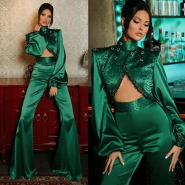 Emerald Green Satin Abendkleider für arabische Frauen Langhülle hoher Nacken geteilt Perlen -Top -Prom -Partykleider Vestidos de Novia