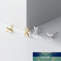 Koreanska minimalistiska kors örhängen guld silver färg enkel liten mini stud örhängen för kvinnor mode chic smycken fabrik pris expert design kvalitet senaste stil