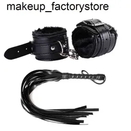 massaggiatore giocattolo del sesso Massaggio Accessori esotici Regolabili in pelle PU Manette in peluche Manette alla caviglia Frusta di ritenuta BDSM Bondage Set Giocattoli sessuali per coppie TH6C