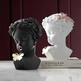 ヨーロッパのキスバタフライエンジェルかわいい女の子樹脂像結婚祝いのギフトホームデスクトップ置物の装飾赤ちゃん彫刻工芸品210727