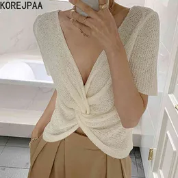 Kvinnor T-shirt Sommar Koreanskt Chic Ljus Äldre Temperament Djup V-Neck Twist Design Open Back Short-Sledd Sweater 210514