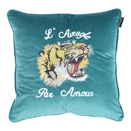 Luxury Designer Caso de travesseiro clássico tigre cabeça padrão bordado capa 45 * 45 cm para decoração de casa e festival presentes da família de Natal 2022