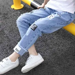 Summer and Spring Chic Cuffed Denim Jeans Small Feet Loose Holes Trousers Kids Boy Bottoms 210528