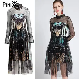 Vestido de dama de manga larga de malla de patchwork elegante negro Longitud de la rodilla Fiesta nocturna con lentejuelas Vestidos de talla grande Vestidos 210421