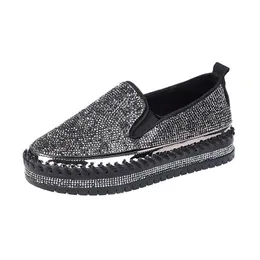 2024 New Arrived Fashion Women Dress Shoes Luxurious Low Tops Platforms Sneakers Famous Rhinestone Slipon Casual Loafers Silver Black Strass Designer Outdoor Run W