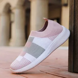 Lente Women Mesh Sneakers Women Schoenen Causale Gevulkaniseerd Women Mode Gebreide Platte Damen Slip On Comfort Women Plus Size