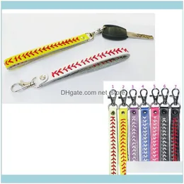 Väskdelar väskor Lage Aessories10pcs Keychain Ankomst 7Colors Keychain Fastpitch Softball Aessory Baseball Seam Keychains för present Drop D