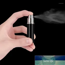 Fashion Lightweight Perfume Atomizer Refillable Black Bottles Portable Prov Spray Pump Injektionsflaska Passar för män och kvinnor dw1