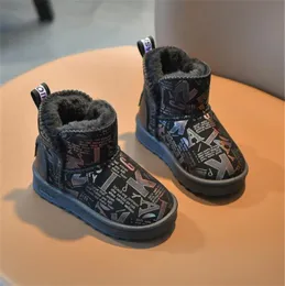 Dziewczęce buty śniegowe 2024 Zima nowe plus aksamitne dziecięce buty zagęszcza bawełny śniegowe miękkie dno wygodne buty