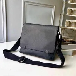 BASSO LOUISEDBAG di alta qualità PU Leather Leather Louiseviution Men Tote Lvse Crossbody Bags Designer Luxuria Shopping Shopping Camera da portata Casa di carte tasche 363